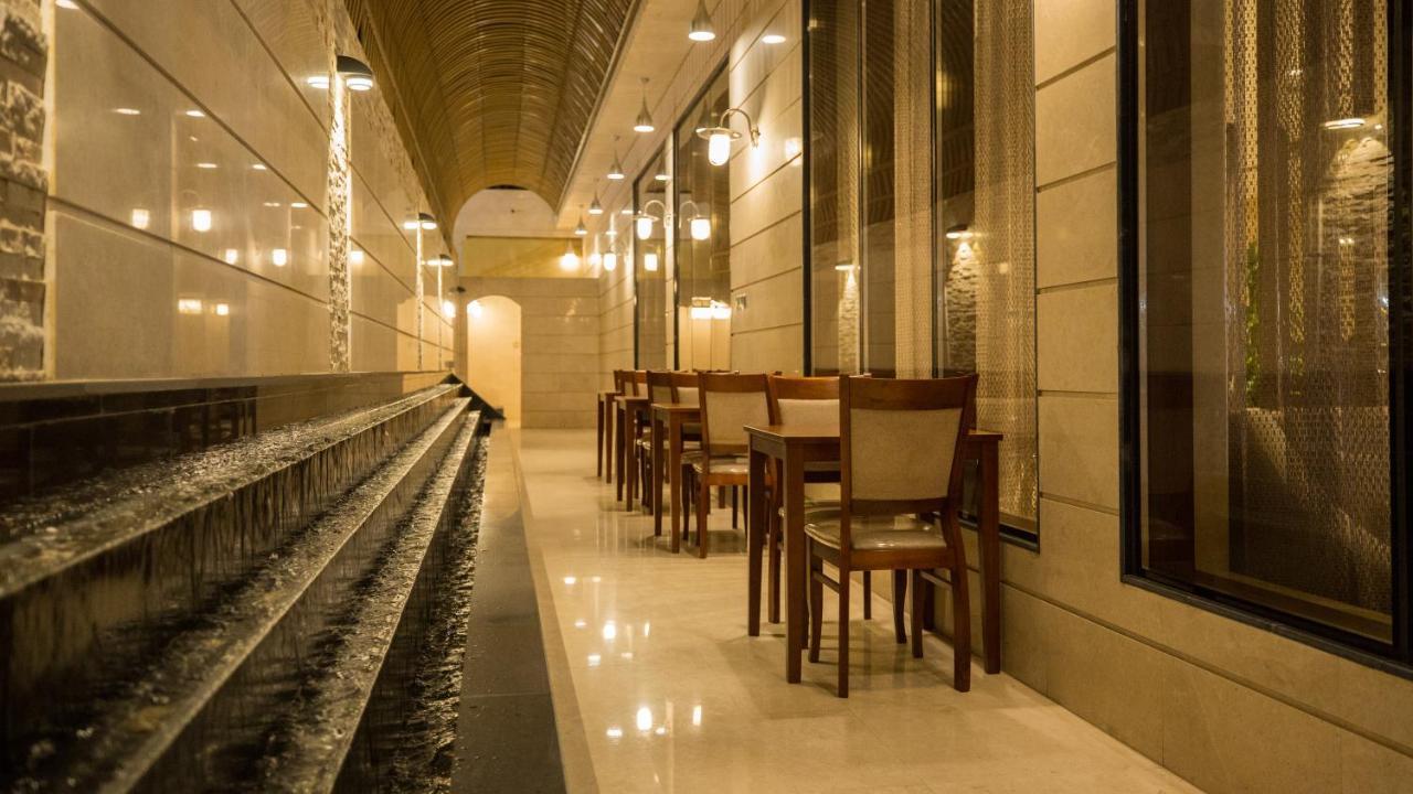 Jiwar Almasi Hotel DDjeddah Extérieur photo